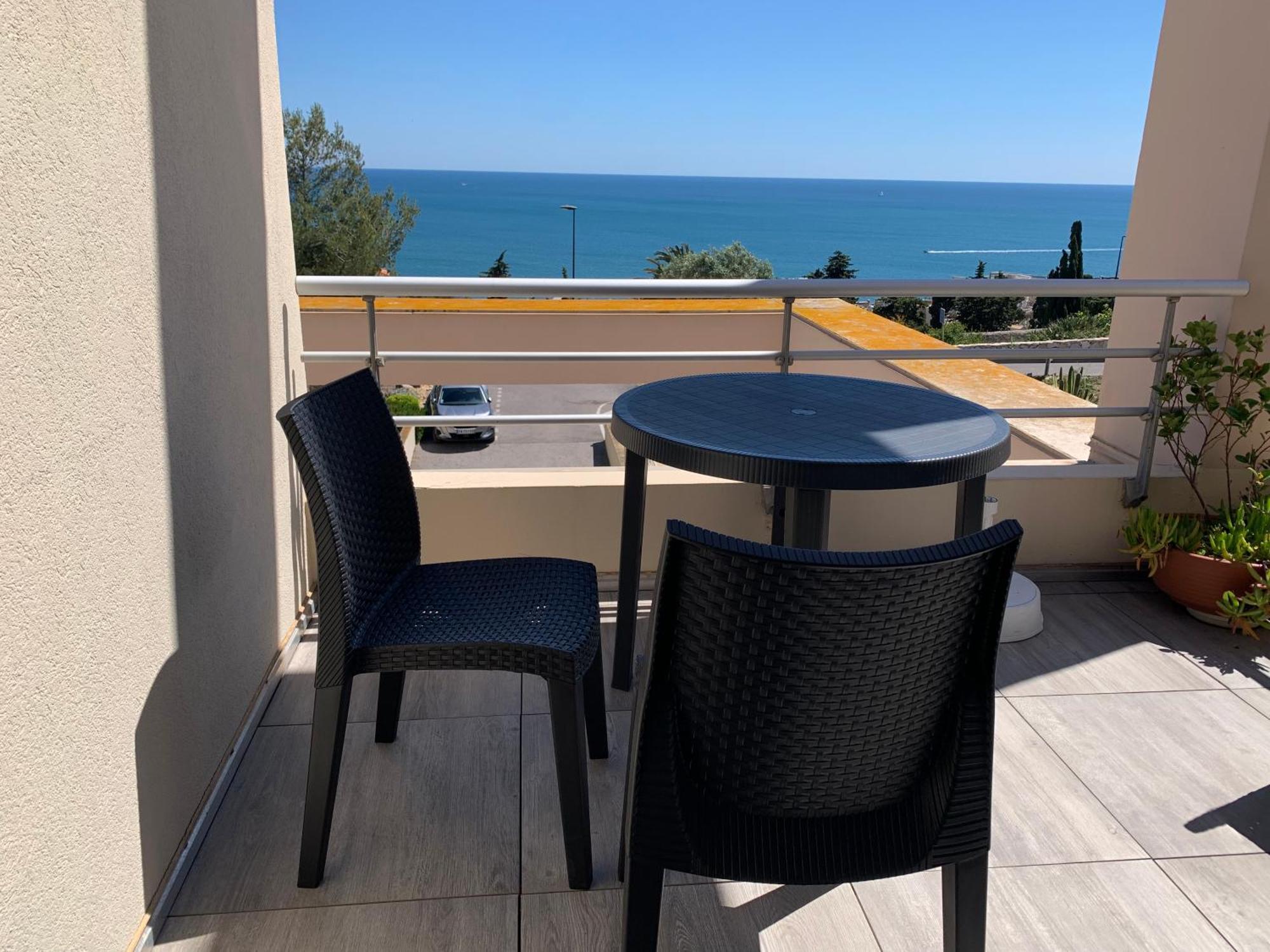 - Mit Meerblick, Schwimmbad Apartment
